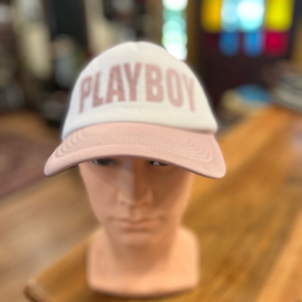 PLAYBOY Cap in Soft Pink and White